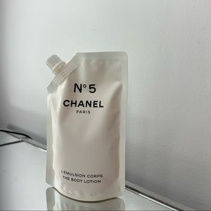 Limited edition CHANEL N°5 The Body Lotion
